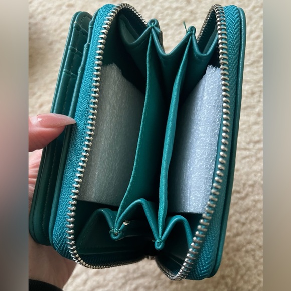 DERIMOD Elegant Teal Leather Women\'s Bag zippy wallet